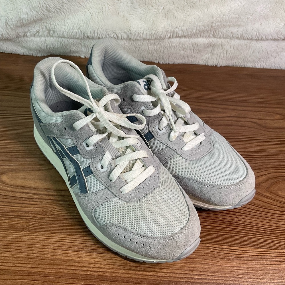 Grey ASICS trainers with blue accents women's size 8.5 #gymshoes - Picture 1 of 7